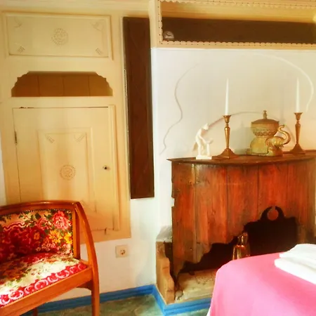 Проживание в семье Cemil Ipekci