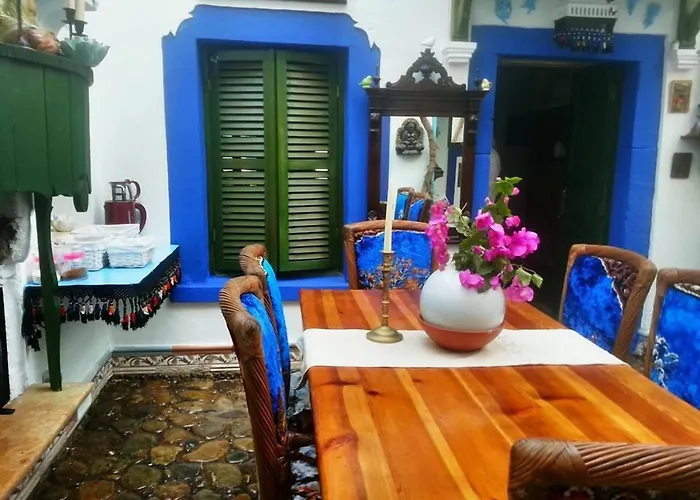 홈스테이 Cemil Ipekci *